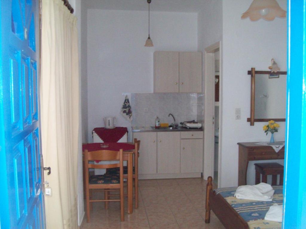 Spiridoula Villa - Santorini Seaside Retreats Perissa  Room photo